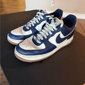 Nike Men's Navy and White Sneakers